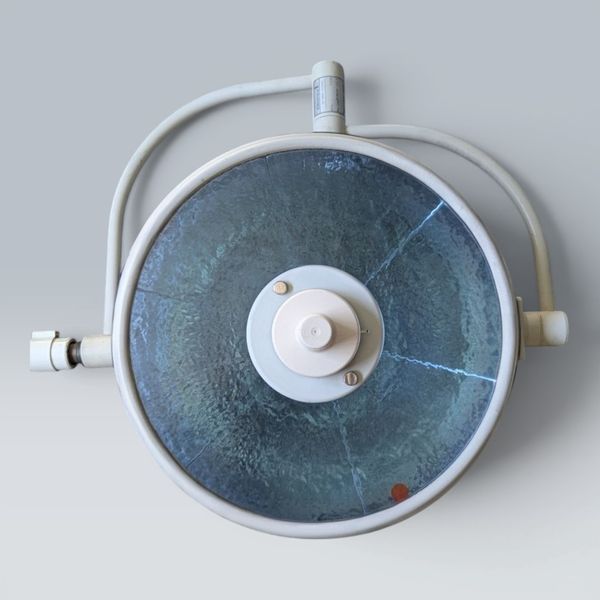 Хірургічний світильник Berchtold Chromophare C450 Surgical Light 52345236324 фото